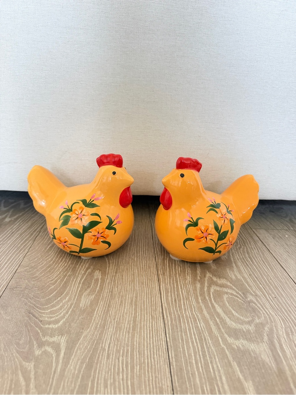 Vintage Chicken Decor